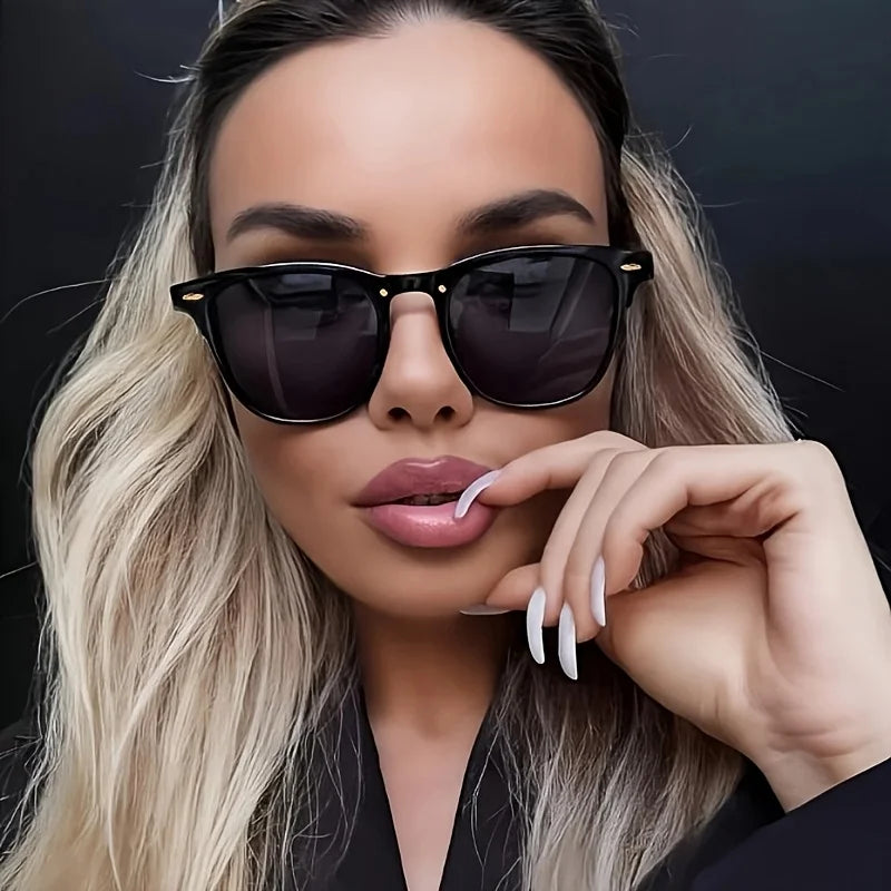 Fashion Cat Eye Metal Frame Sunglasses Women Brand Desginer Sun Glasses Black Rivet Cateye Female Shades Eyeglasses UV400